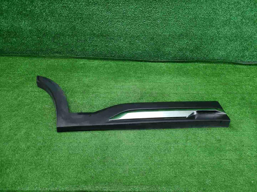 Накладка двери задняя правая Geely Okavango 23-нв