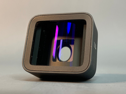 Moment Anamorphic Lens Blue Flare 1,33×