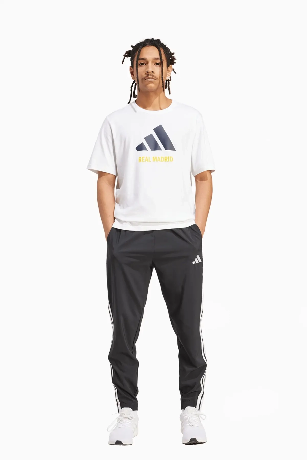 Футболка adidas Real Madrid 24/25 Seasonal Graphic Tee - белый