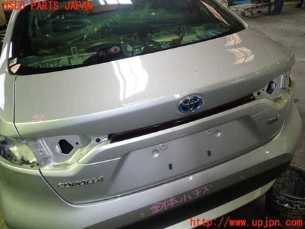 крышка багажника Toyota Corolla NRE210 2021