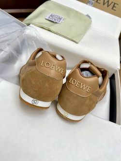 Женские кроссовки Loewe Ballet Runner коричневого цвета с узорами