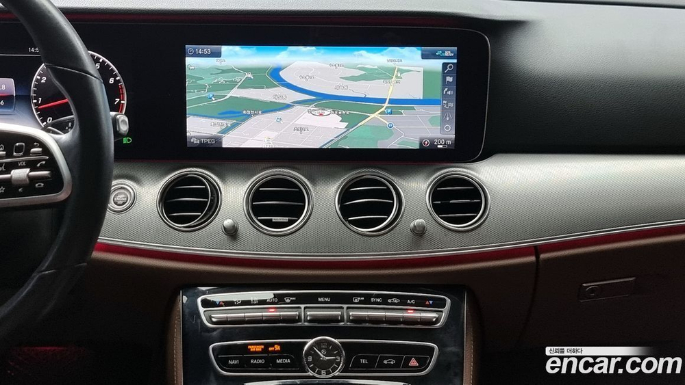Mercedes-Benz E-Class W213 E300 4MATIC AMG Line (06.2020)