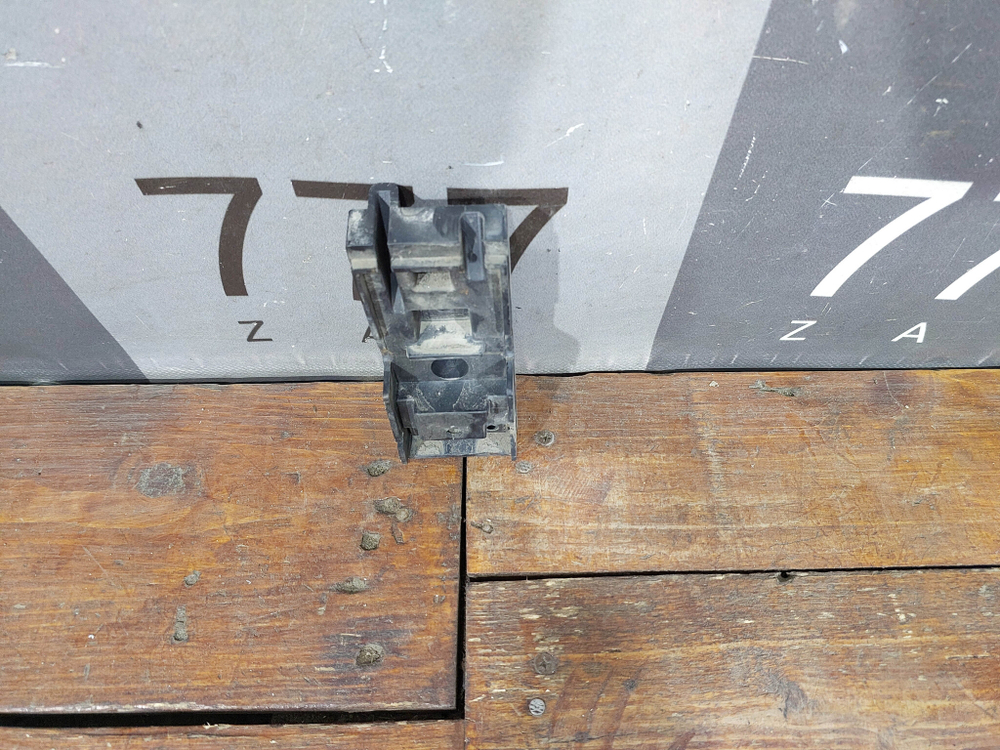 Кронштейн решетки радиатора Kia Sorento 4 (MQ4) 20-нв Б/У Оригинал 86356P2000