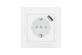 1-местная розетка EKF СП с/з Минск 16А белая с защитными шторками с USB 1А ERR16-028-100-USB