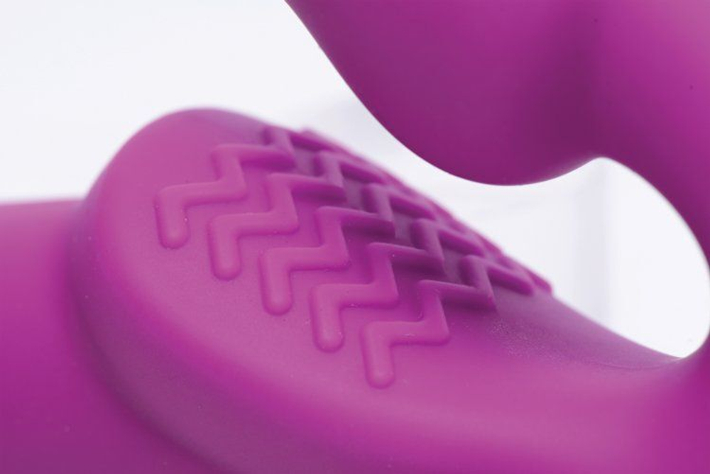 Ярко-розовый безремневой вибрострапон Evoke Vibrating Strapless Silicone Strap-on Dildo (Цвет: ярко-розовый)