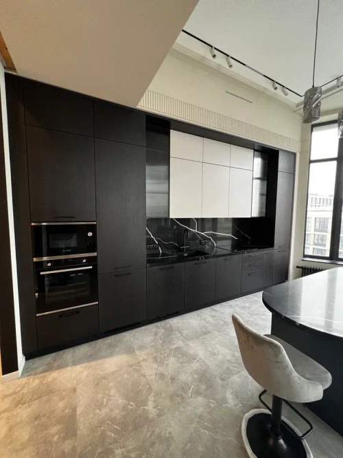 Современная кухня в эмали