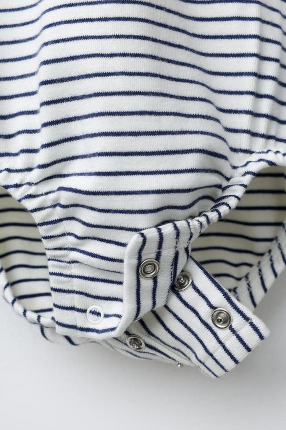 ZARA КОМПЛЕКТ ИЗ БОДИ И ЛЕГИНСОВ В ПОЛОСКУ С ПРИНТОМ «ЩЕНКИ», СИНИЙ