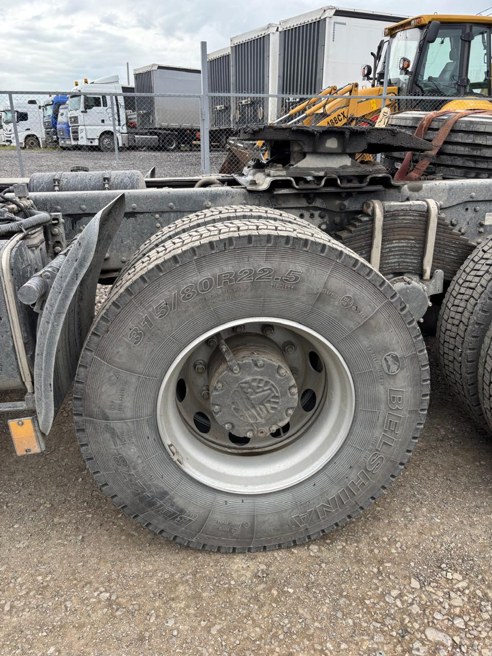 МАЗ 6430 6x4 Седельный тягач 643028-520-012 (Дизельный, 11,7 л, 428 л.с., МТ)