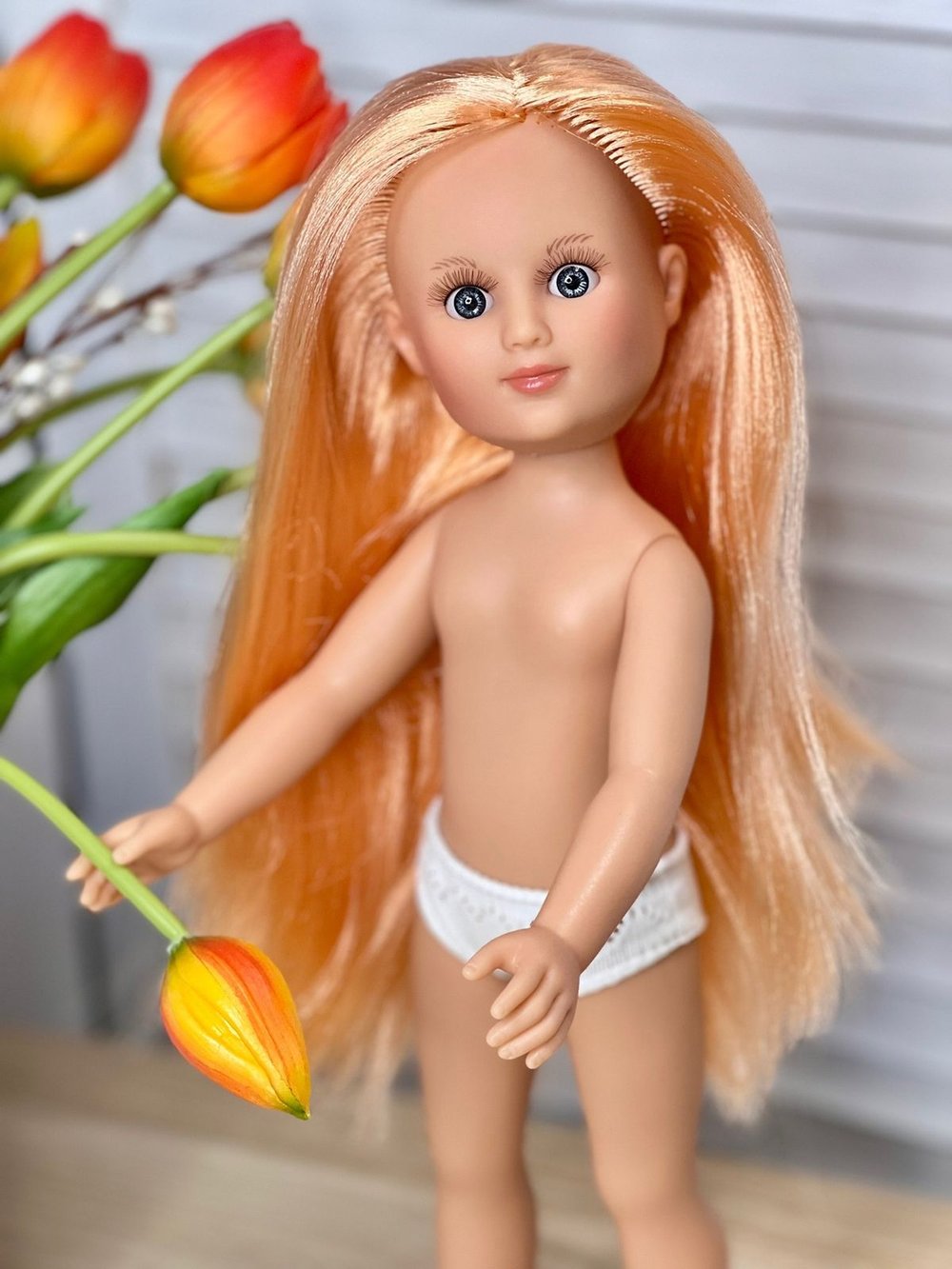 Кукла Nines виниловая 34см Leslie без одежды (1440W5)