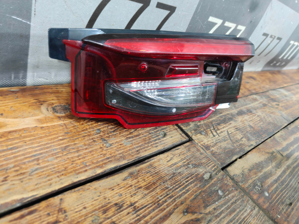 Фонарь зaдний правый Mazda CX-9 2 (TC) 16-нв Б/У Оригинал ТК50513F0A