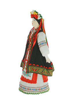 Кукла коллекционная в Украинском девичьем праздничном костюме.