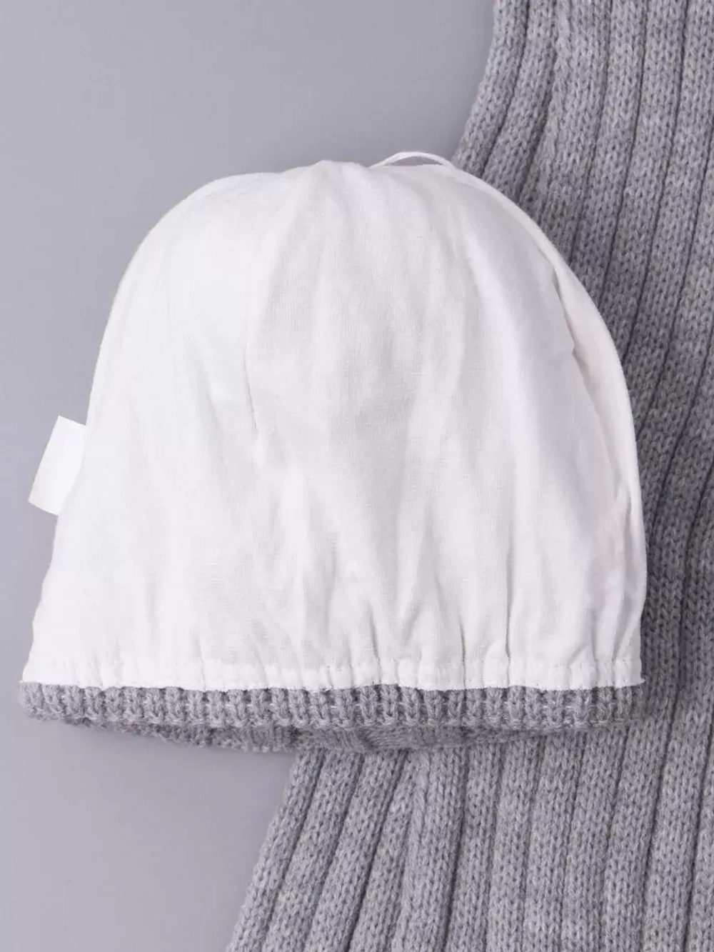 Шапка детская осенняя и шарф