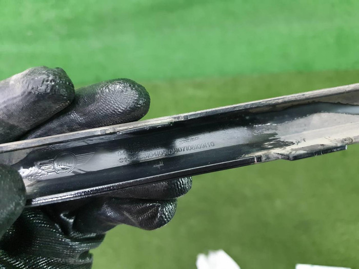 Молдинг решетки радиатора Mini Hatch F56 (2021-н.в.)