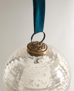 ZARA HOME СТЕКЛЯННОЕ УКРАШЕНИЕ ДЛЯ РОЖДЕСТВЕНСКОЙ ЕЛКИ В ФОРМЕ ШАРА, СЕРЕБРЯНЫЙ