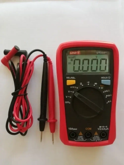 UT33A+ UNI-T, Цифровой мультиметр-автомат с автоматическими диапазонами измерения сопротивления, напряжения, тока, ёмкости конденсаторов, звуковая прозвонка цепи.