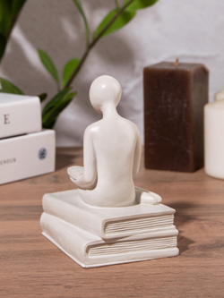 Статуэтка Читающий человек Чтец