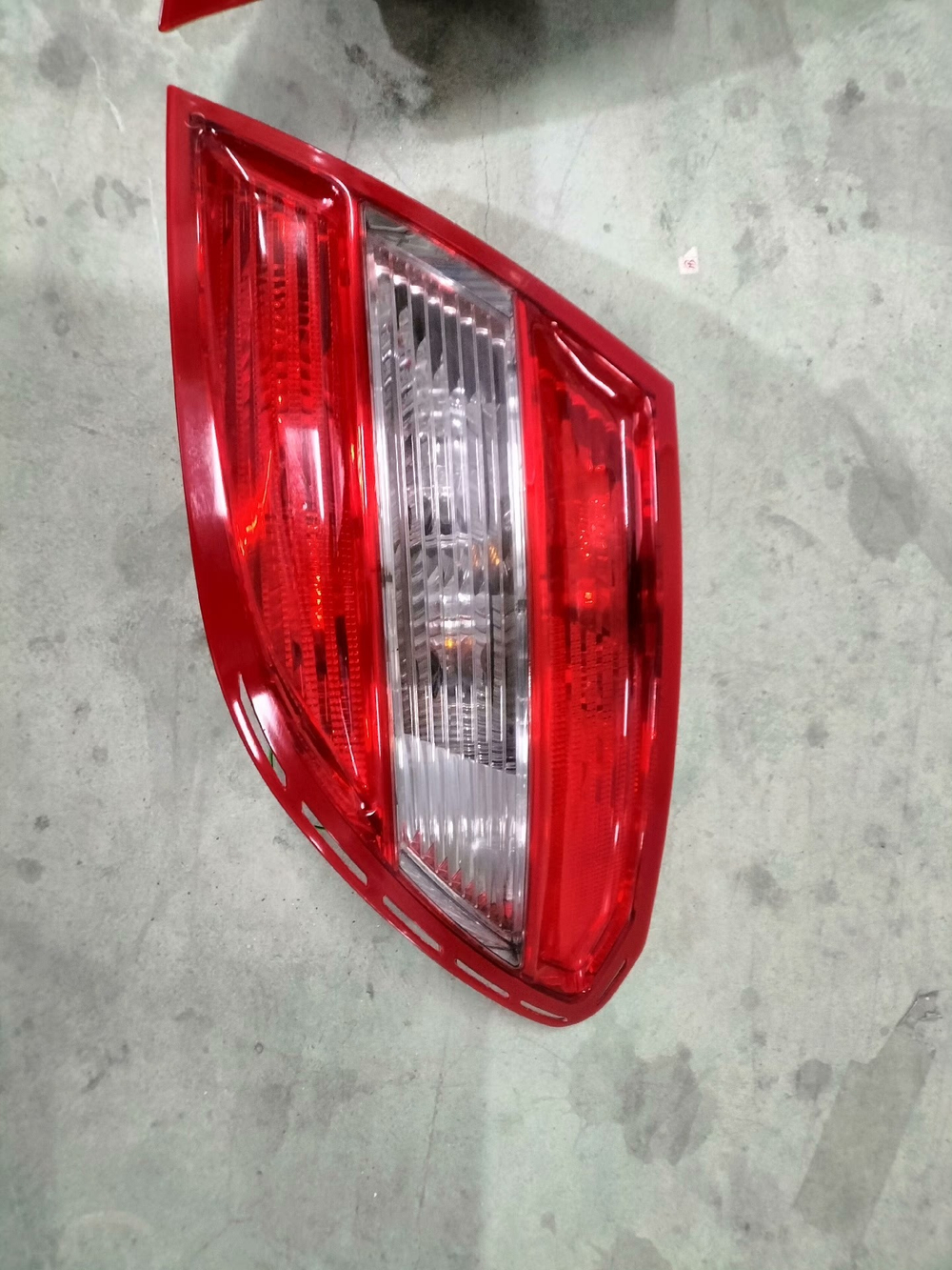 Задние фонари (левый/правый) Mercedes-Benz C-Класс W204 оригинал