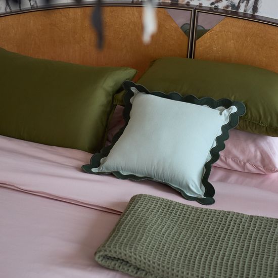 Плед из шерсти травянисто-зеленого цвета из коллекции essential, 130х180 см