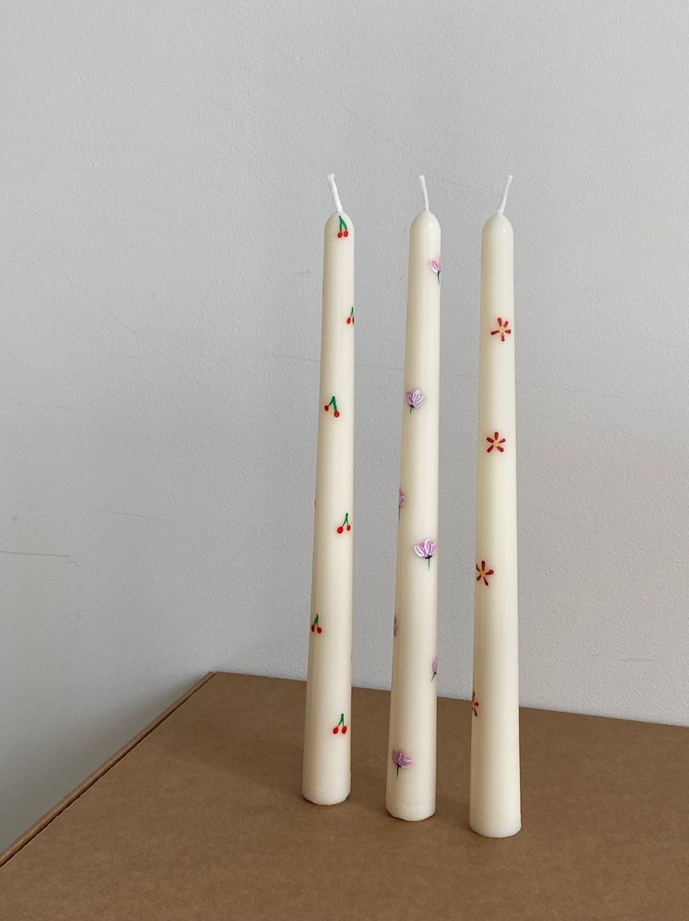 Свеча JIWA натуральная формовая "Long"с рисунком