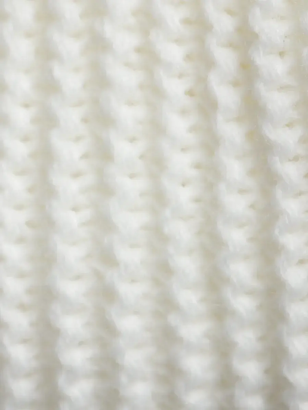 Шапка для девочки осенняя и снуд вязаный