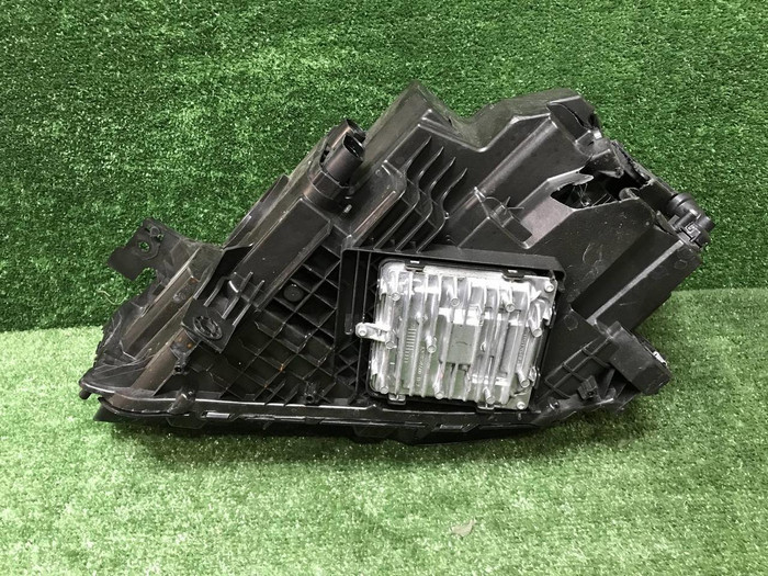 Битая Фара правая Geely Monjaro (2021-н.в.) LED