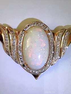 Колье "Эстерелла", золото 750, ручная работа, вставка опал и бриллианты