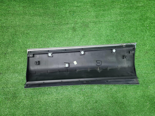 Накладка двери задняя правая VW Tiguan 2 (16-нв)