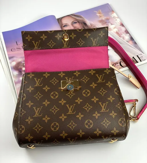 Сумка Louis Vuitton Cluny BB коричневый