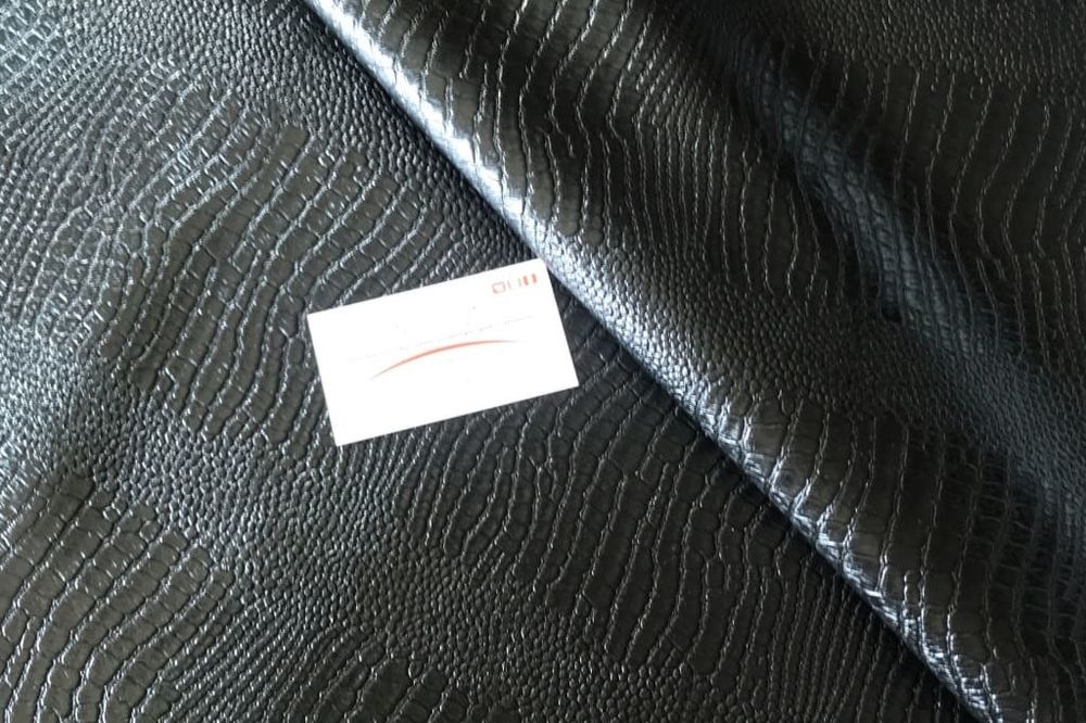 Искусственная кожа 25 т1331 черная крокодил глянец