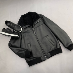 Кожаная куртка Prada