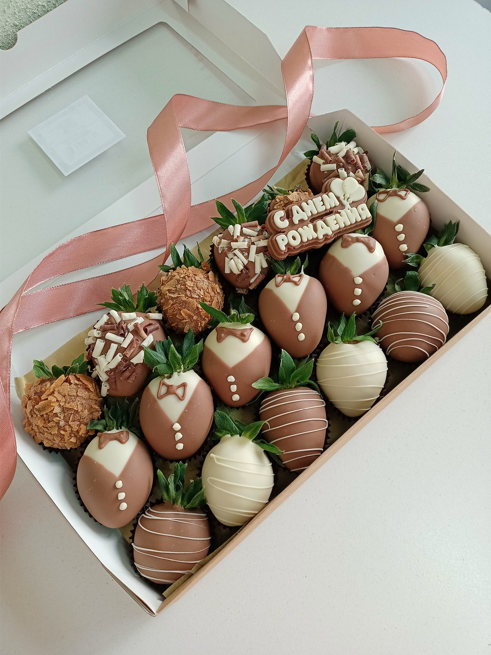 Клубника в шоколаде "Джентельмен"