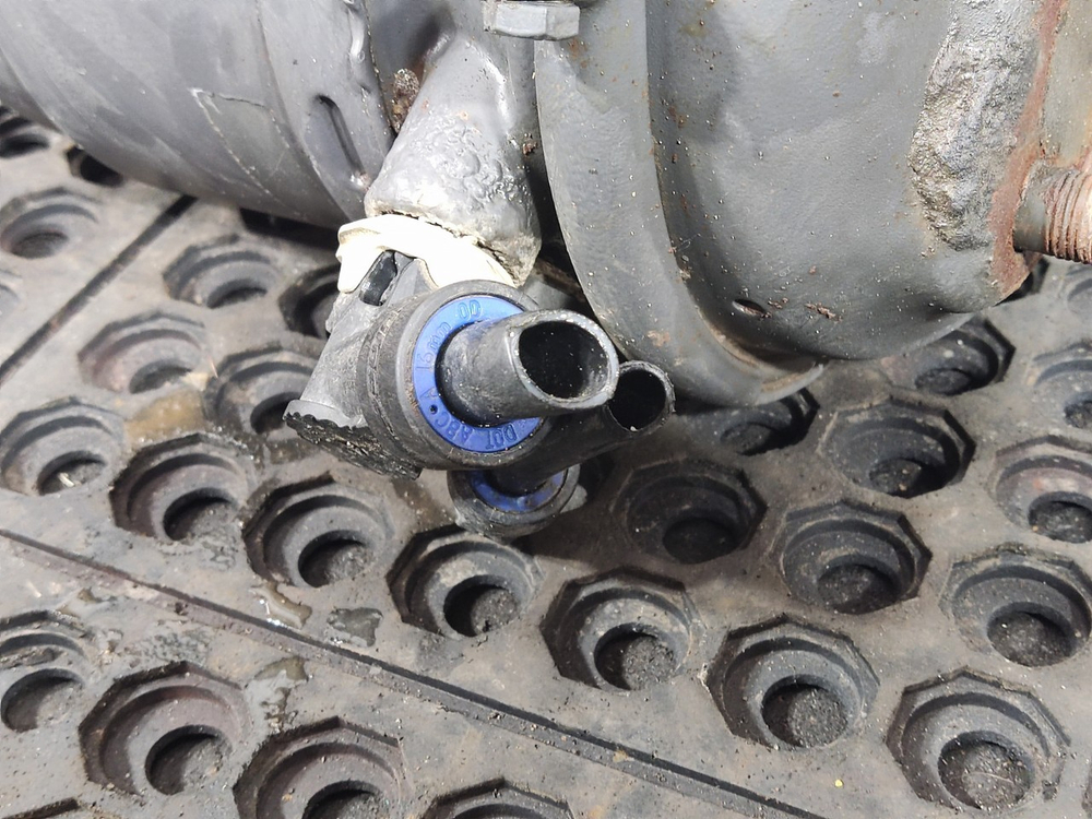 Энергоаккумулятор задний (среднего моста) 2017г.