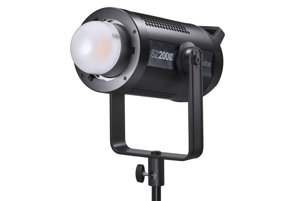Светодиодный осветитель Godox SZ200Bi