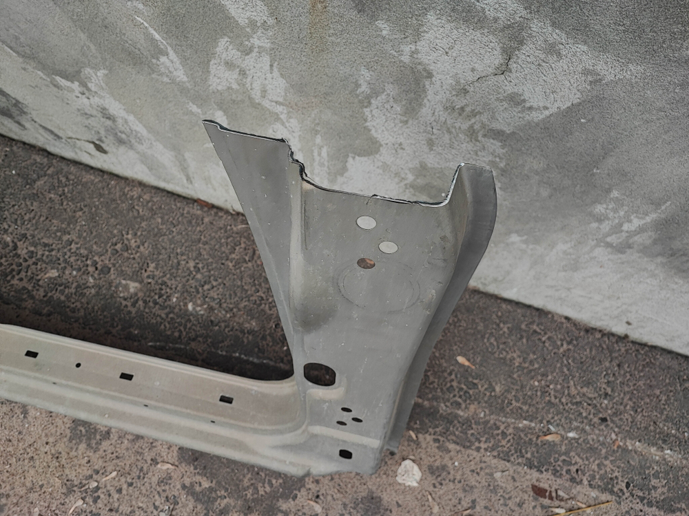 Боковина правая SsangYong Rexton 01-12 Новая Оригинал 5212108001