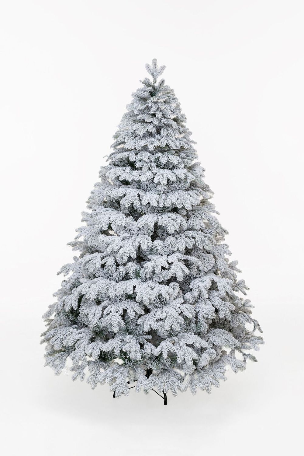 Заснеженная елка с гирляндой «Камчатская» холодный свет (Литая+пвх) 5 м