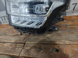 Фара левая LED Tank 500 21-нв Б/У Оригинал 4121104XKV3AA