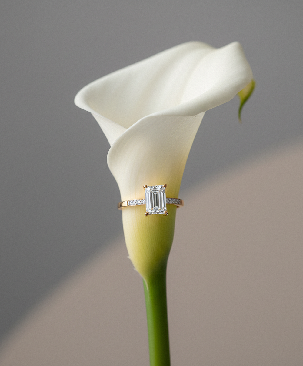 Кольцо из золота с фианитом, 019570