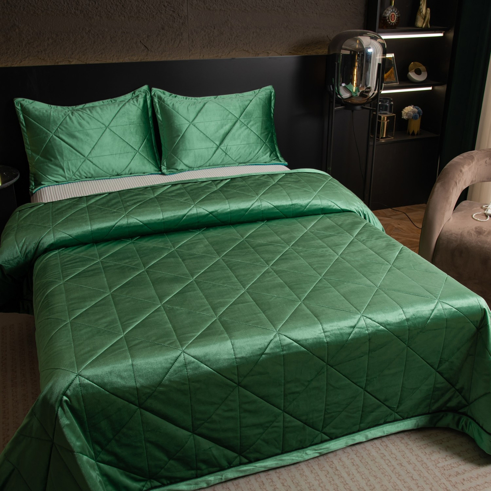 Велюровое покрывало в клетку OVL049