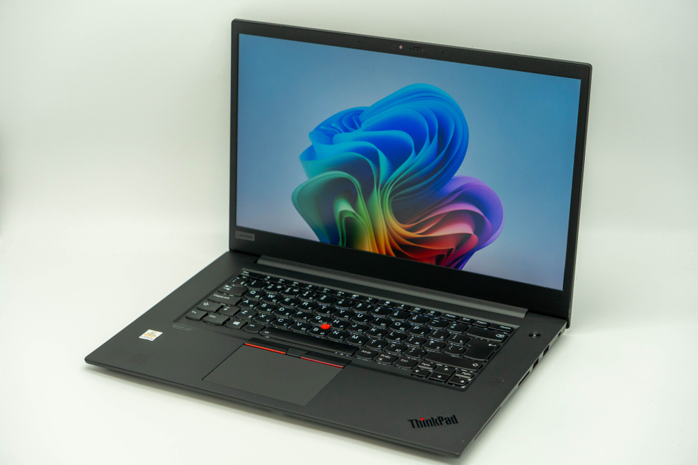 Ноутбук Lenovo ThinkPad P1 Gen 2 ( i7-9850H / Quadro T2000 )
