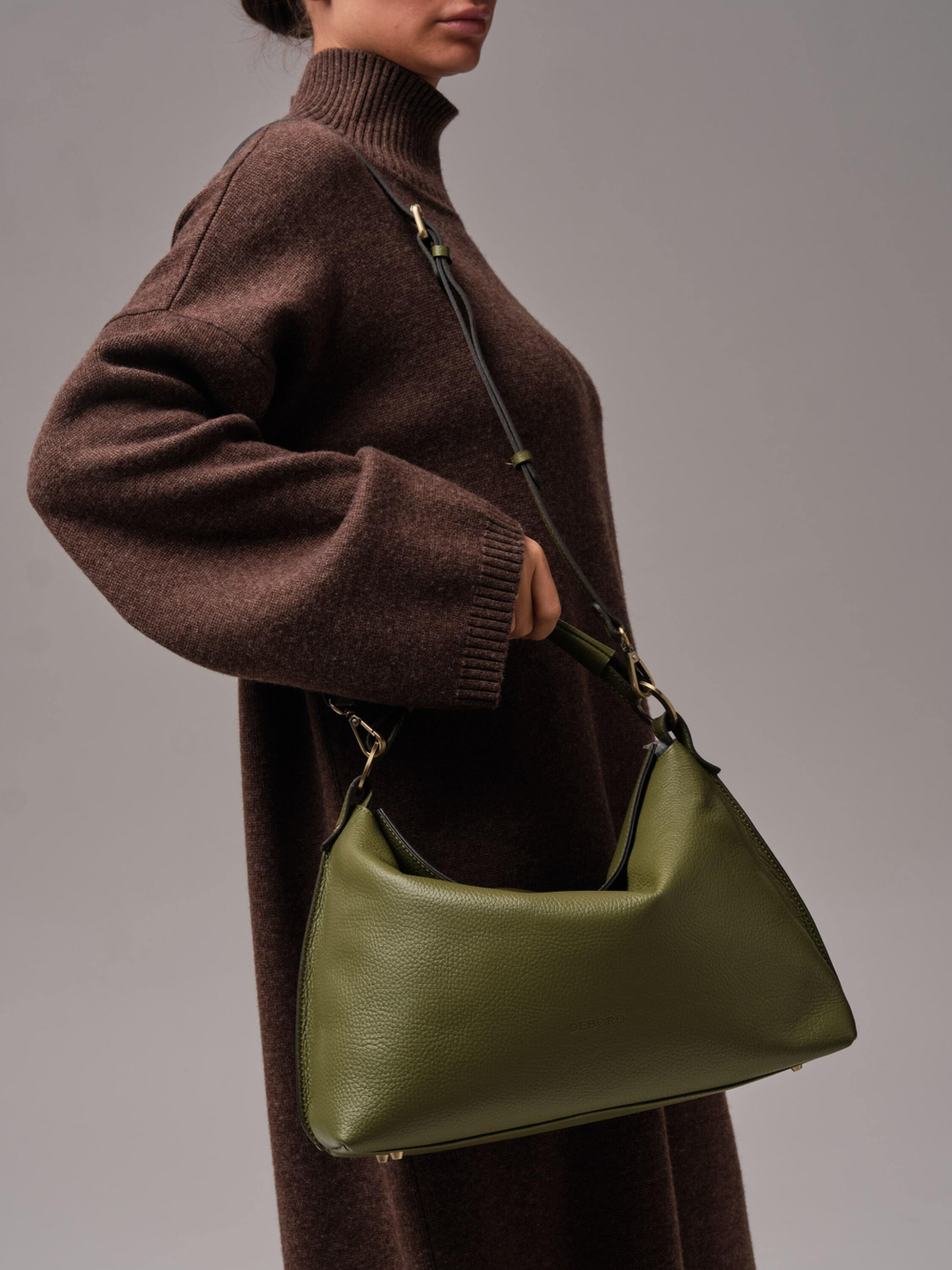 Кожаная сумка хобо Deboro 30900 зеленая водоросль