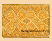 Покровцы желтые из парчи.