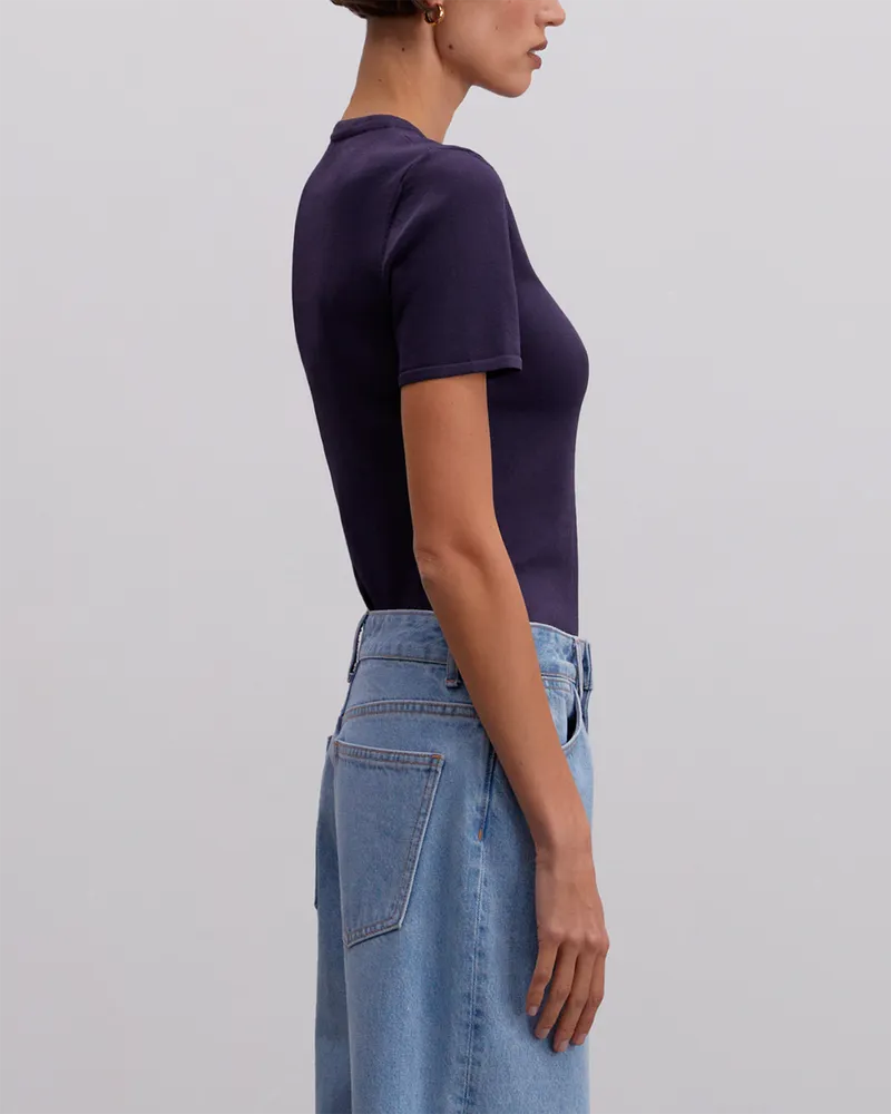 Темно-синяя футболка из вискозы с рубчиком