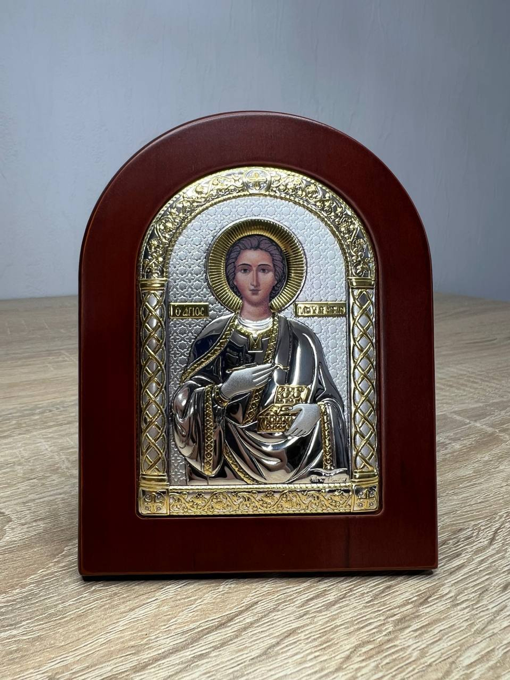 Пантелеймон, икона арочная, красное дерево, 86х112