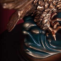 Статуэтка Орел на волне Бронза