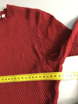 Джемпер WE яркого цвета, маркировка S, визуально на 44 размер