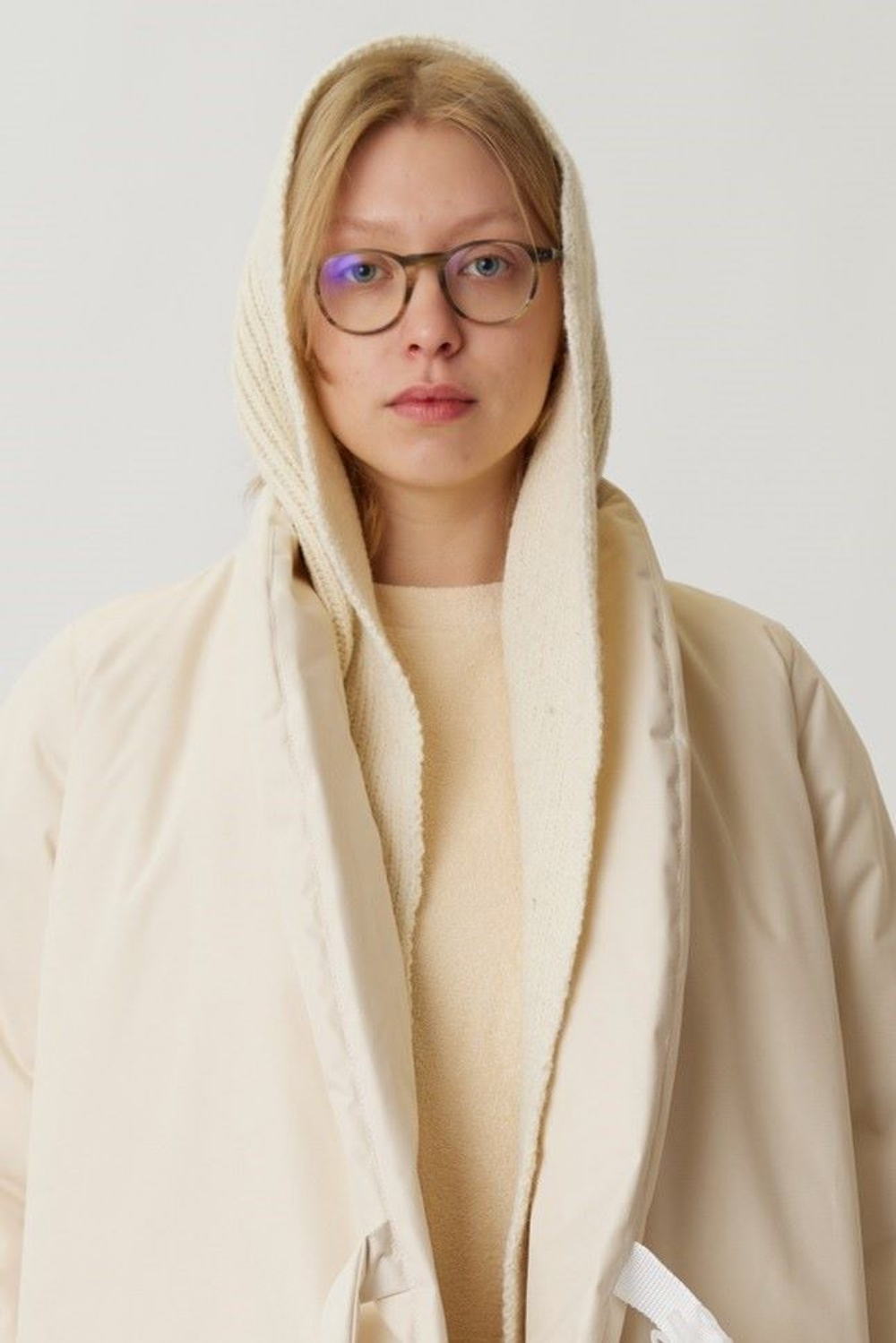 Шарф из шерсти молочного цвета