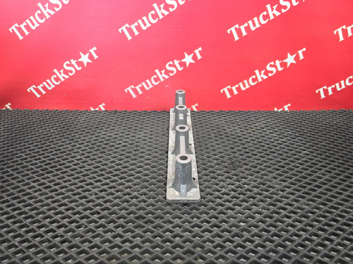 Кронштейн сиденья