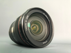 Canon 24-105mm 4L IS USM (С царапиной на линзе)