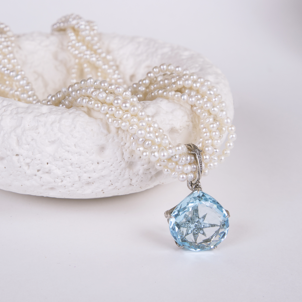 Подвеска с Топазом Полярная Звезда и Жемчужное Ожерелье