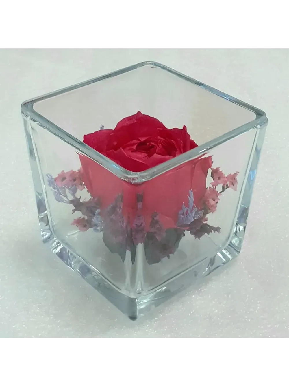 натуральный пион в стекле, вакуум*